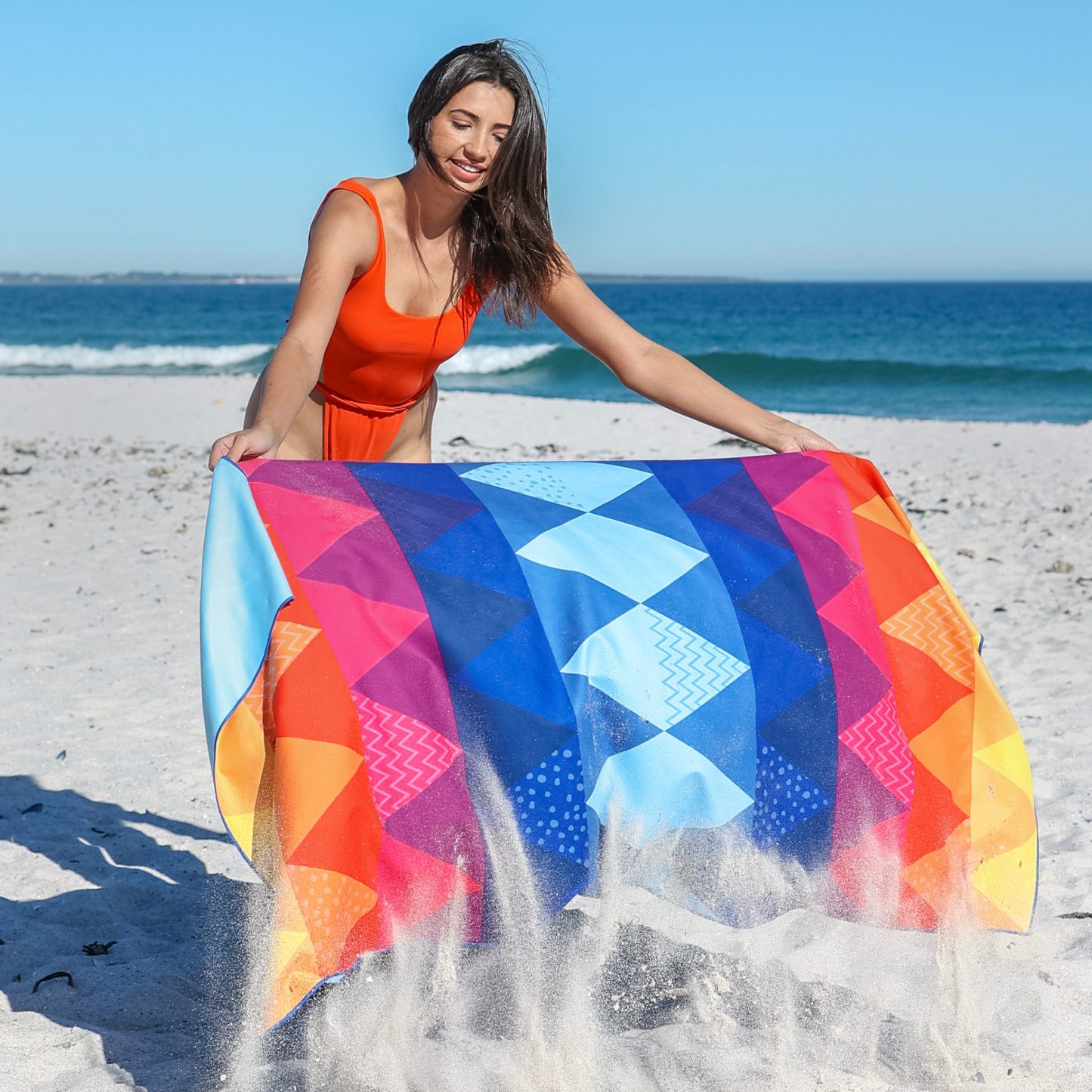 microfiber-beach-towel-p0 Microfiber_beach_towel_triangle_3_da4a0d2d-840a-446b-b539-9112c03cda16.png