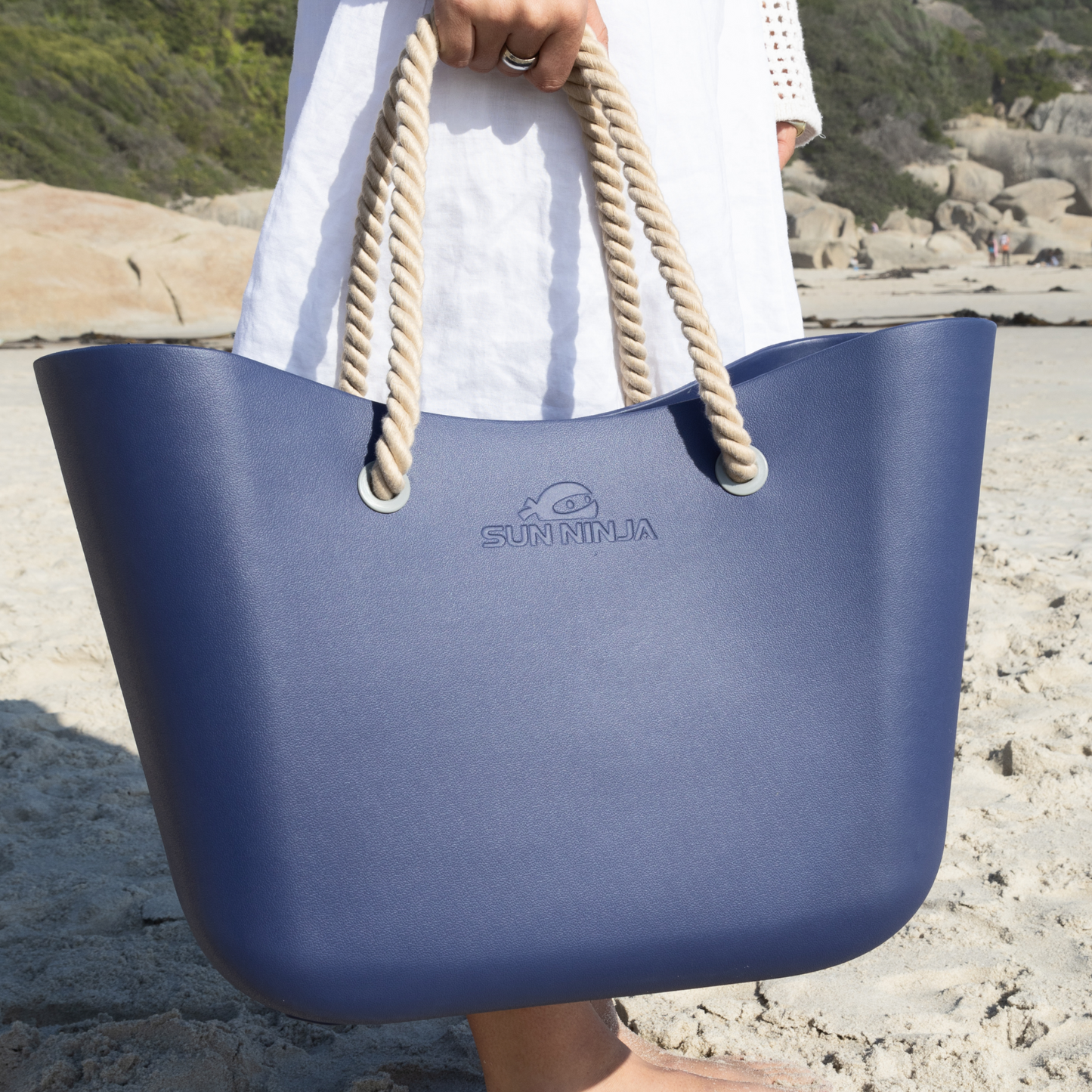 rubber-beach-tote-l4 Sun-Ninja-rubber_tote_navy_7.png