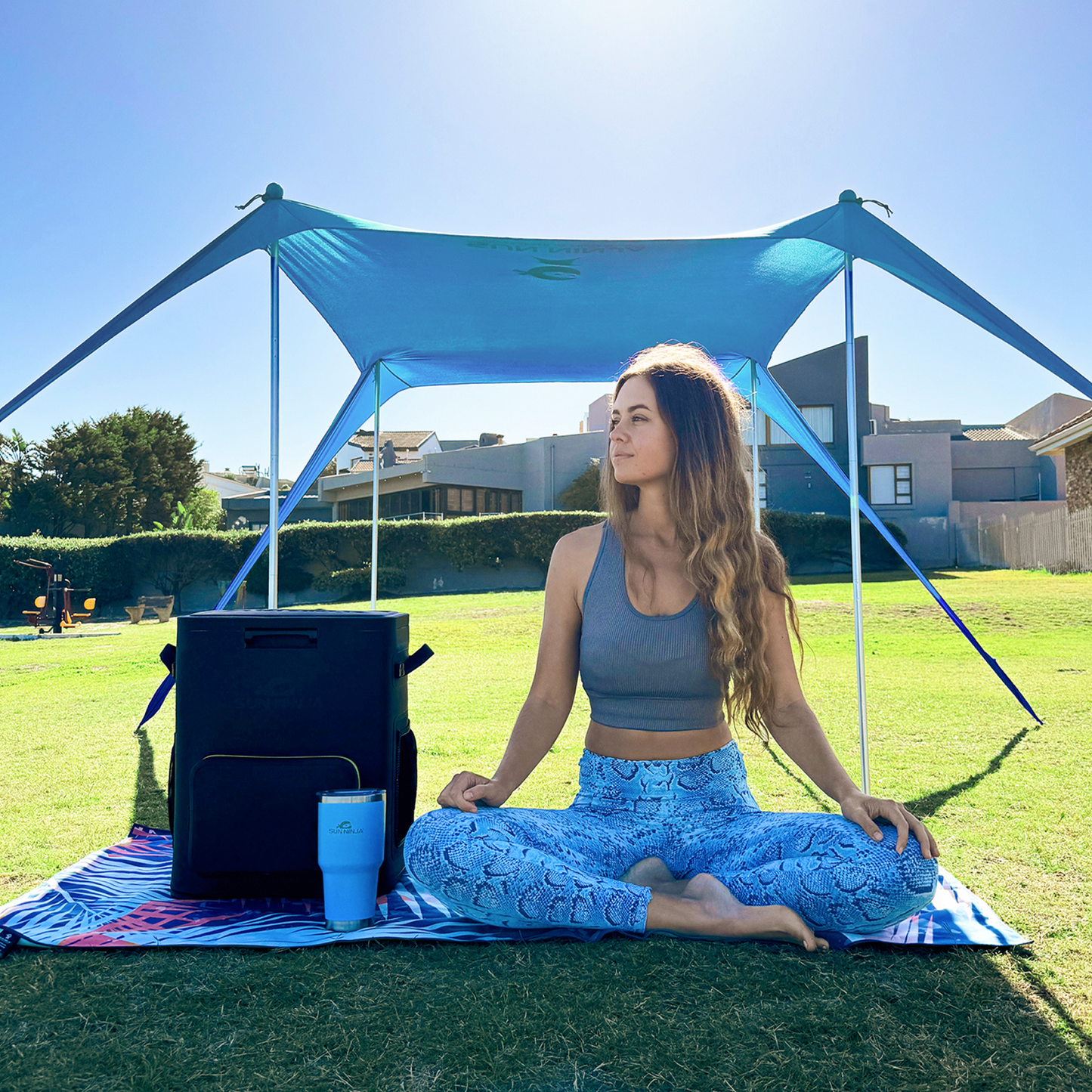 beach-tent-2-person-o7 Sun-Ninja_2_person_tent_turquoise_6.png