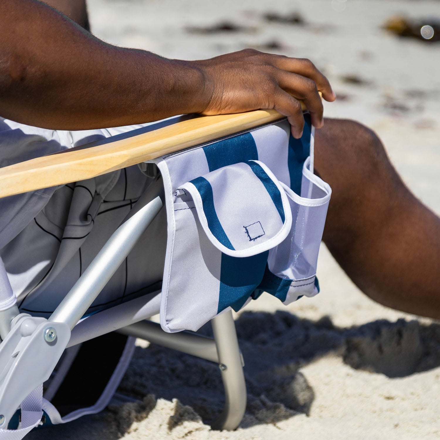 beach-chair-2-pc-e7 Sun-Ninja_Beach_Chair_Flamingos_0_0008_Sun-Ninja_Beach_Chair_Navy_Stripes_6.jpg
